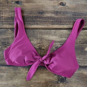 Hollister Knot-Tie Bikini Top – Size Small